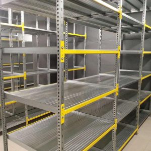 legkie-polochnye-stellazhi-1